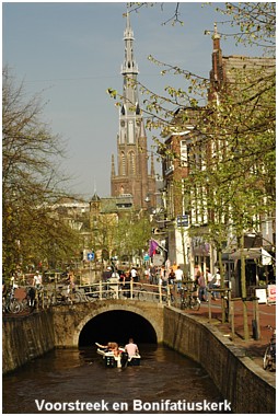 Canal the Voorstreek - In the distance the Church of St. Boniface -  Bonifatiuskerk